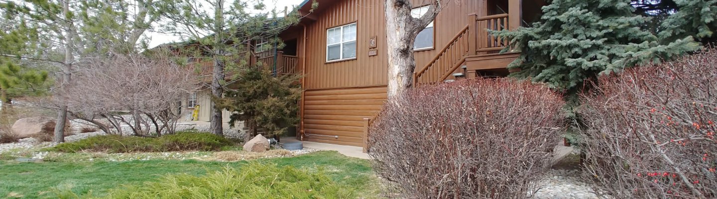 Another exterior view showing how quiet and secluded the area is around our Boulder apartments.
